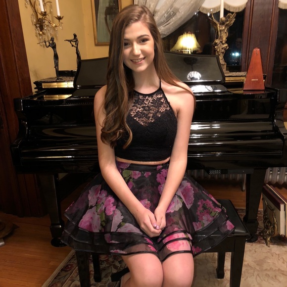 2 piece semi-formal dress - Picture 3 of 3